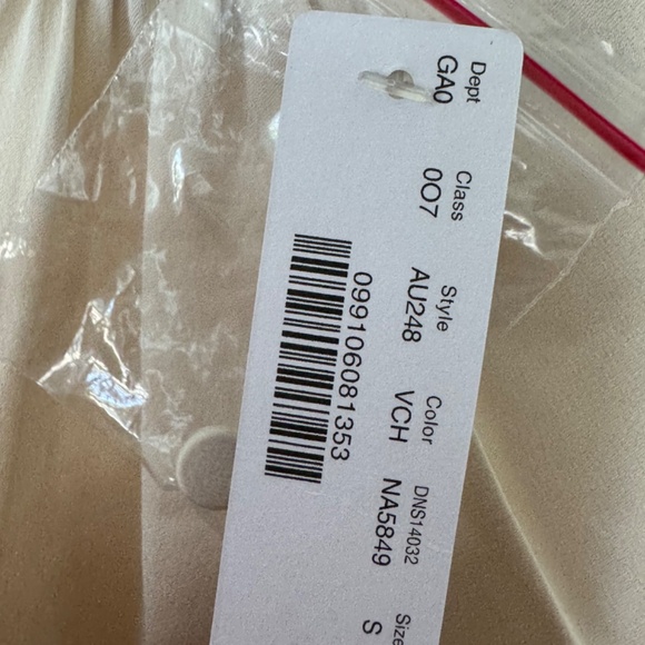 NEW J.Crew Ruffle-sleeve top in Satin Crepe Cream S - Picture 7 of 9